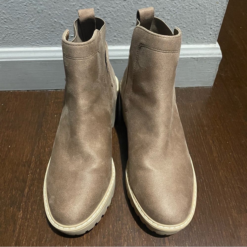 Dolce Vita Women’s 6.5 Rango Leather Tan Chelsea Boots